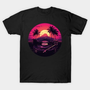 Turntable Vinyl in the Synthwave 80s eighties style palm trees T-Shirt